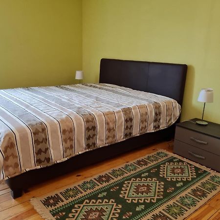 Anna Bella Apartman Гюла Екстериор снимка
