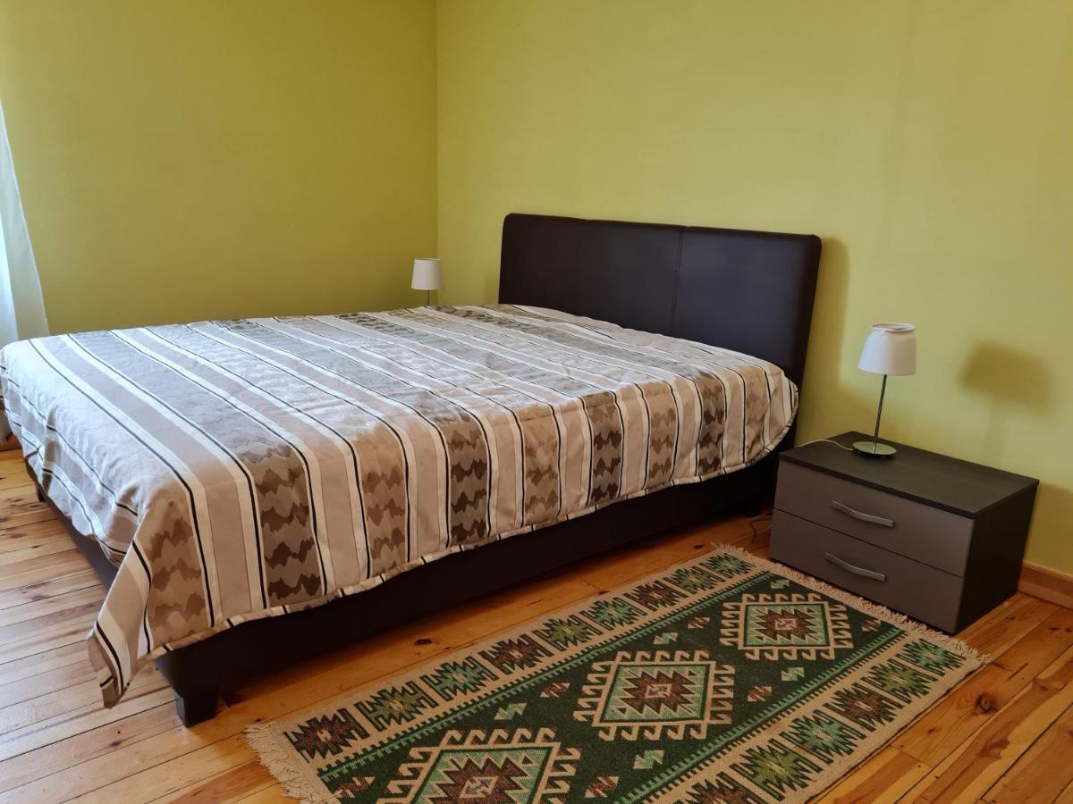 Anna Bella Apartman Гюла Екстериор снимка